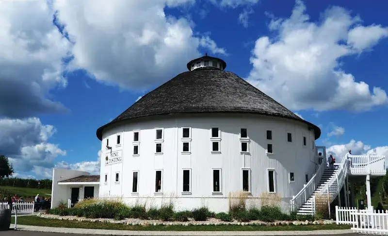 Round Barn Winery & Estate in Baroda, MI