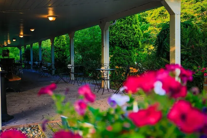 Sorrenti Family Estate Winery, Distillery & Pizzeria in Saylorsburg, PA